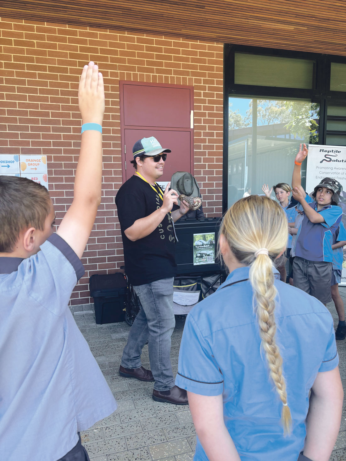The DeadlyScience team visit schools and run STEM workshops.